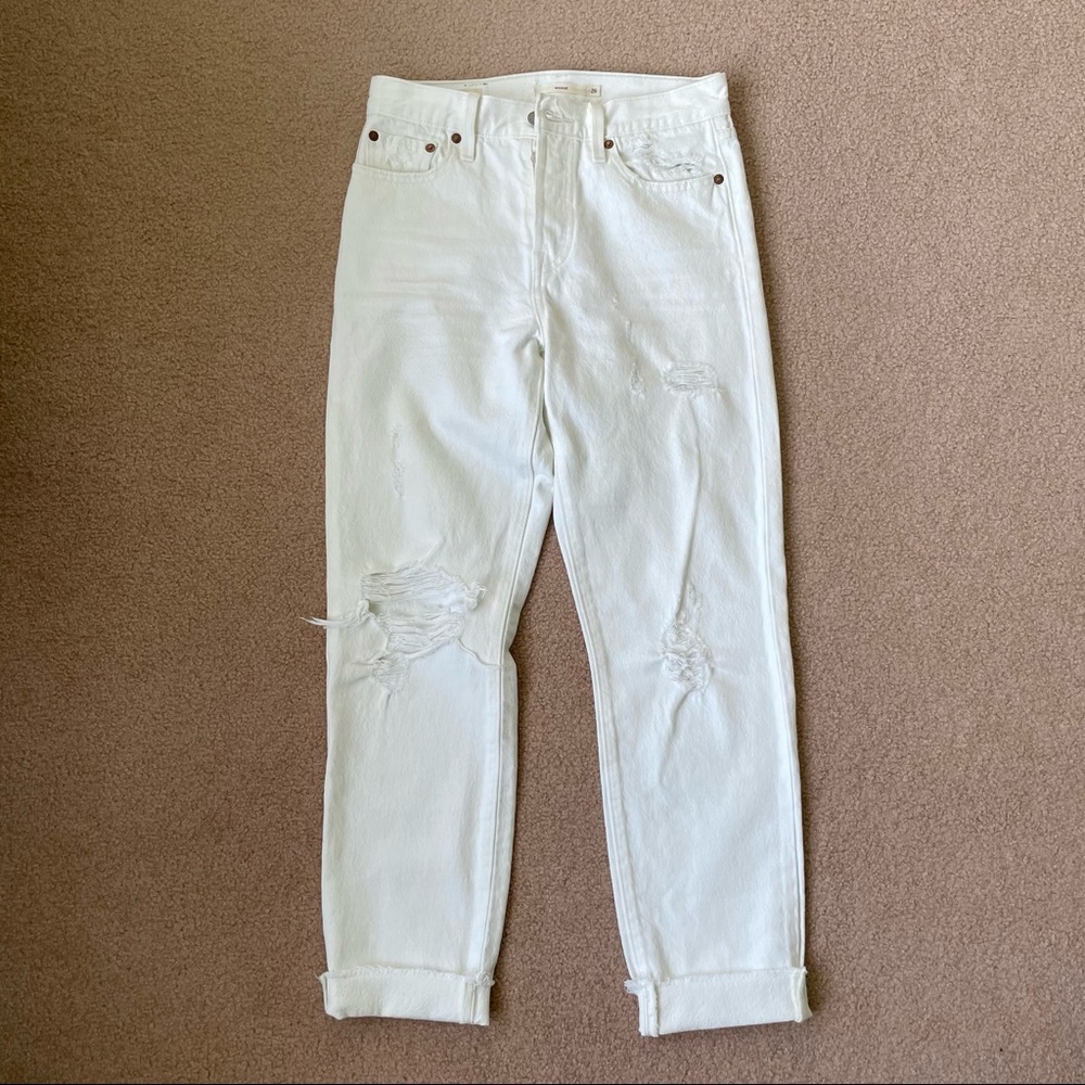 Levi's Wedgie Fit White Ripped Jeans